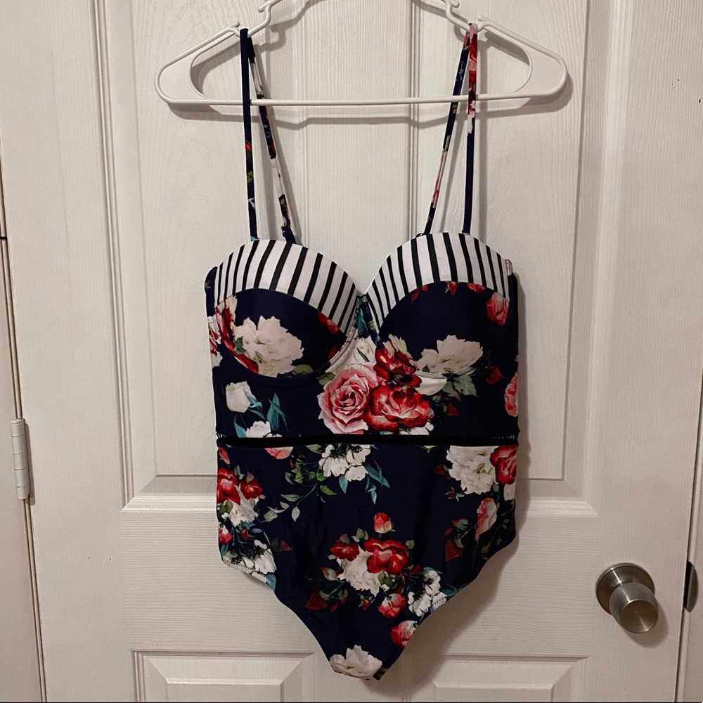 Cupshe one piece bathing suit